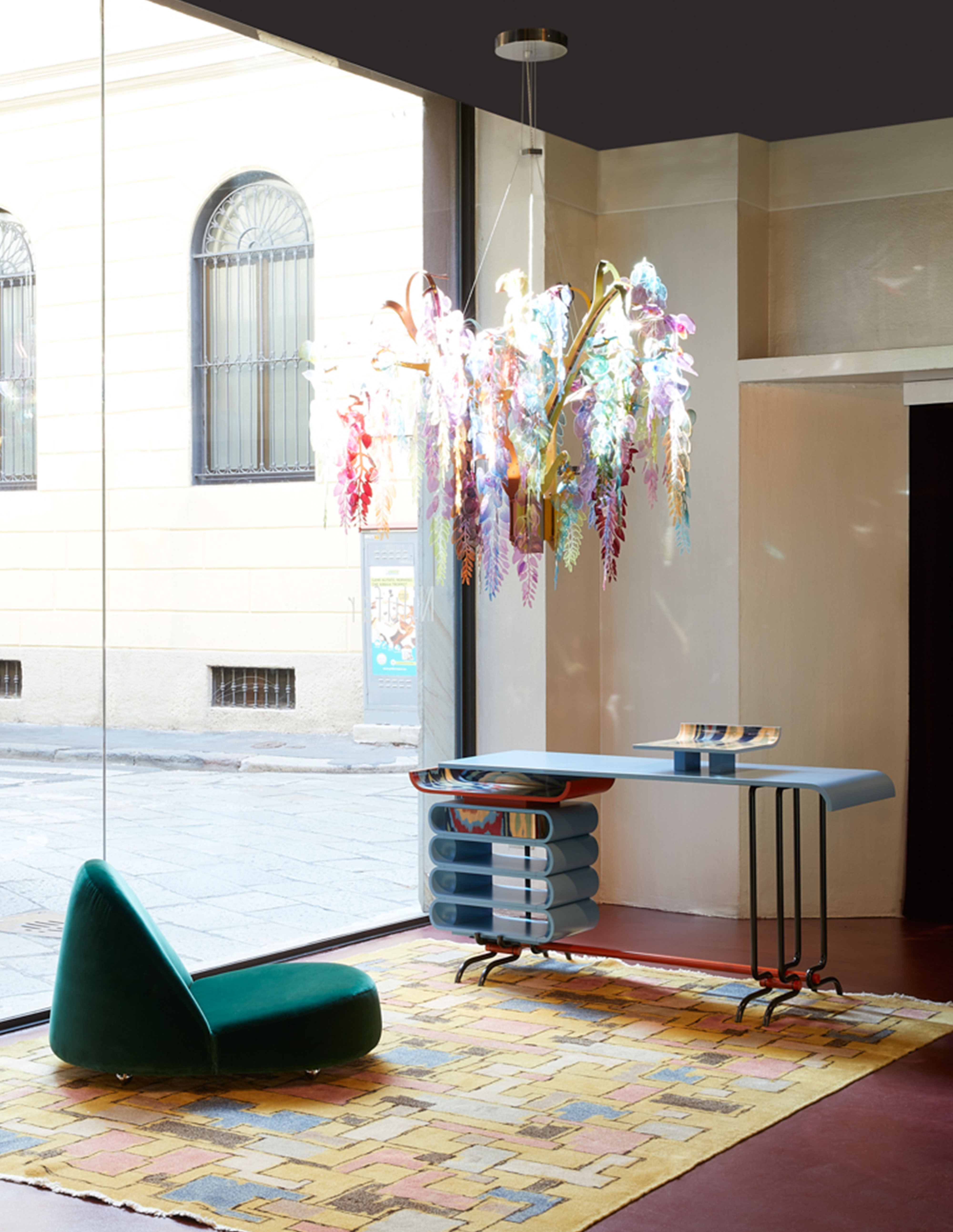Le boudoir déjanté de Bethan Laura Wood à la galerie Nilufar