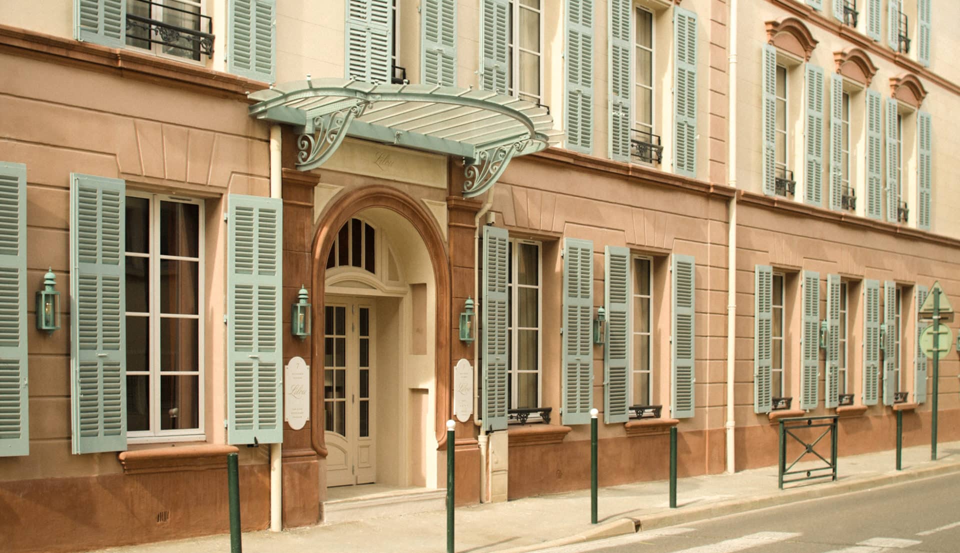 Hôtel Lilou par Studio Haddou Dufourcq à Hyères